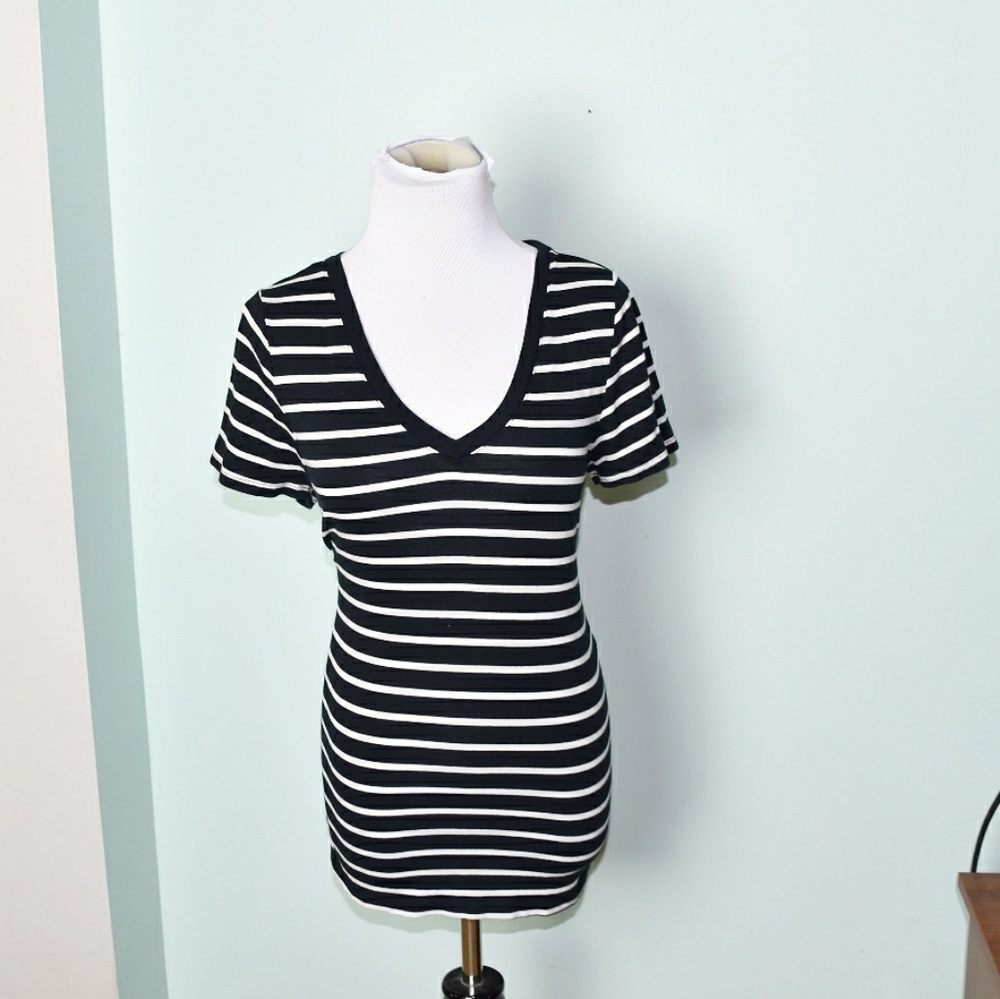 Adorable Black and White Striped Top